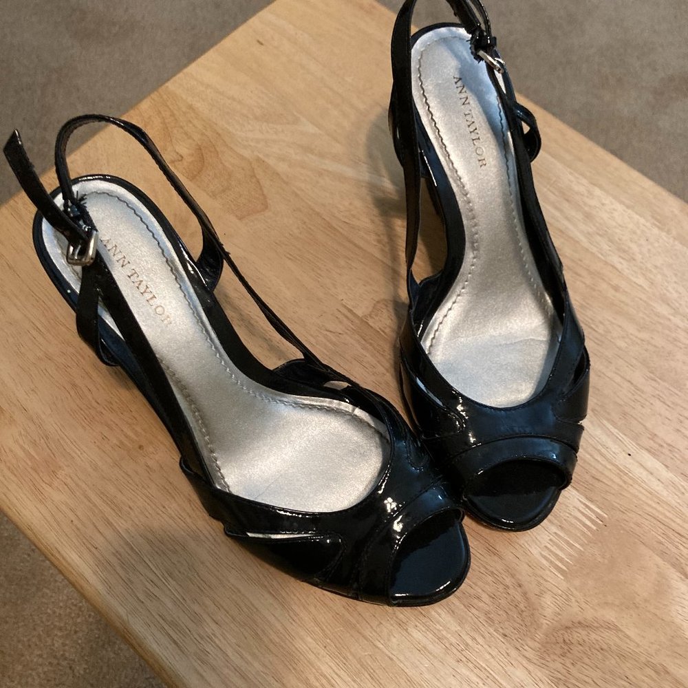 Anne Taylor Peep Hole Wedge 3" Heel (7)